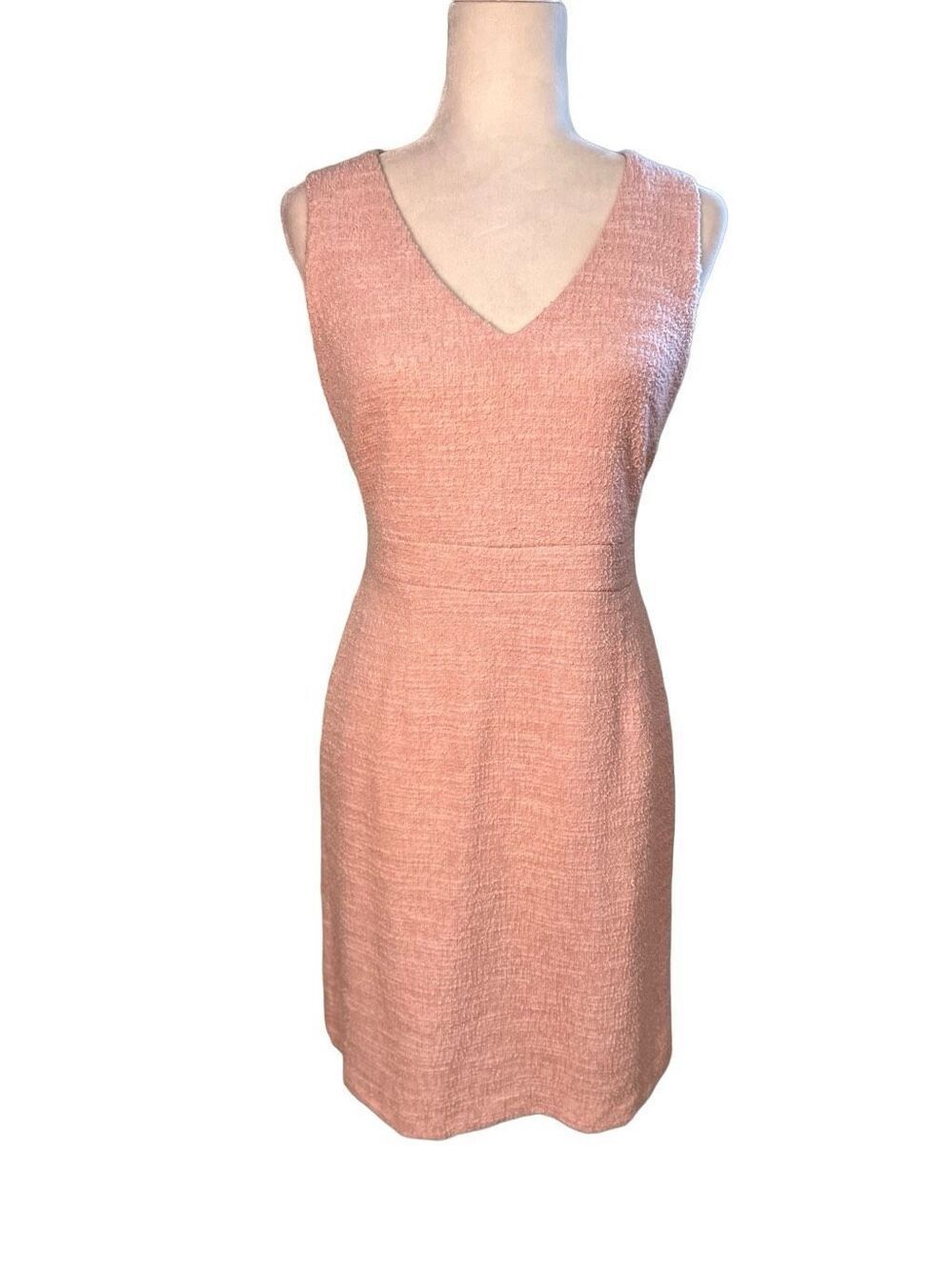 Nicole Miller light pink sleeveless textured v-neck sheath dress - 6